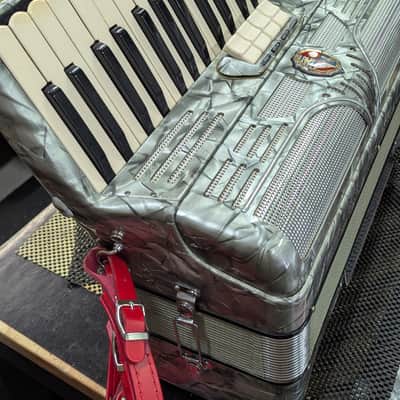 Busilacchio Piano Accordion, 41 key/120-bass, LMM, Serviced & in tune. image 2