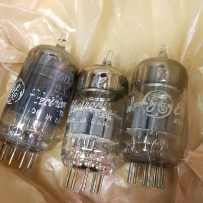 G.E ONE (1) 6DJ8 AT1000 TESTED Vacuum Tube smoked glass ECC88 dual triode 1962-1972 image 3