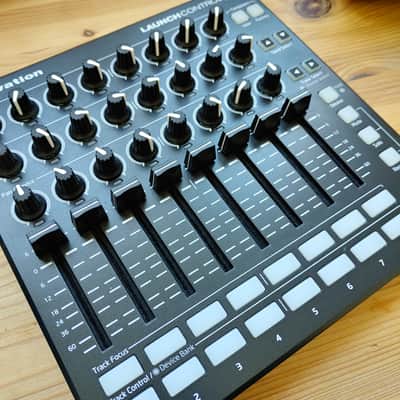 NOVATION LAUNCH CONTROL XL MK2 MIDI DAW CONTROLLER 2025