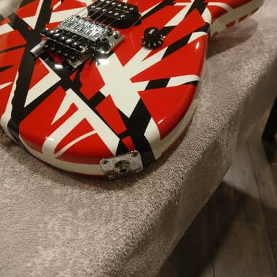 EVH Striped Series Electric Guitar 2013 - Present - Red/Black/White image 5