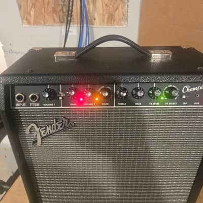 Fender Champion 40 image 4