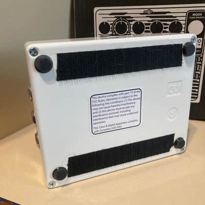 Electro-Harmonix Ring Thing Single Sideband Modulator 2010 - Present Black / Red image 4