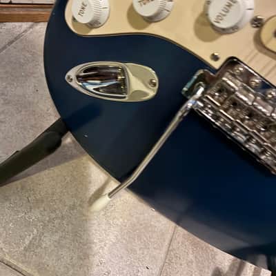Fender Highway One Stratocaster Left-Handed with Rosewood Fretboard 2003 - 2005 - Sapphire Blue Transparent- Seymour Duncan SSL-6 pickups image 8