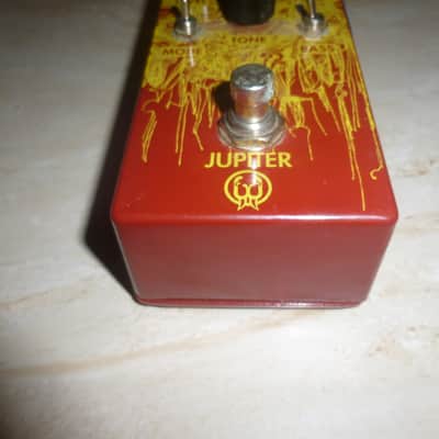 Walrus Audio Jupiter Multi-Clip Fuzz V1 2013 - 2016 - Red / Yellow Zeus image 2