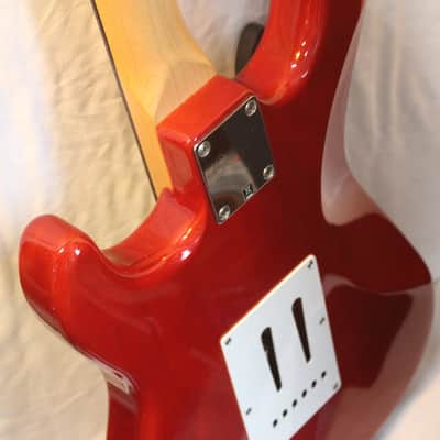Squier Standard Stratocaster 2006 with Rosewood Fretboard in HS Case - Cherry Sunburst image 11