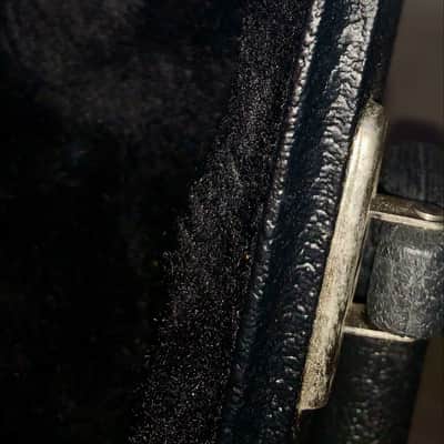g&g hardhsell case for fender precison electric bass guitar Black image 13