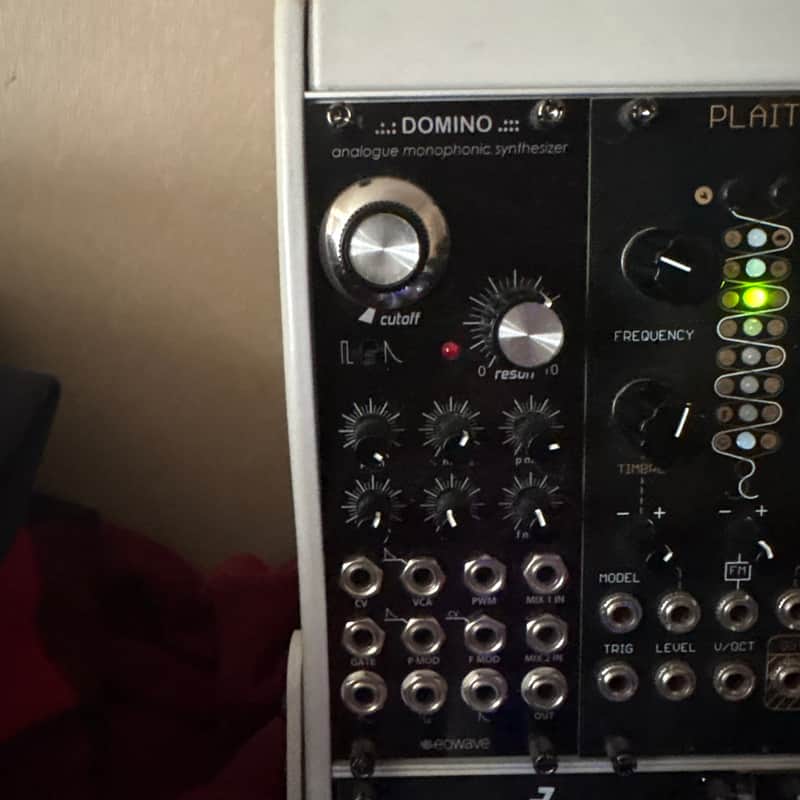 Eowave Domino analogue monophonic synth 2020 image 1