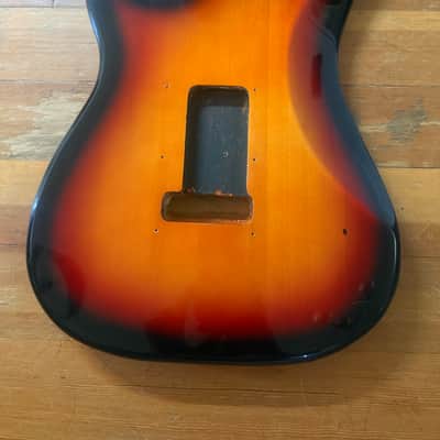 Squier Bullet 2011 Tobacco Burst Basswood Body EXCELLENT image 4
