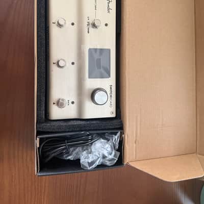 Fender Switchboard Effects Operator 2024 - Present - Gold image 4