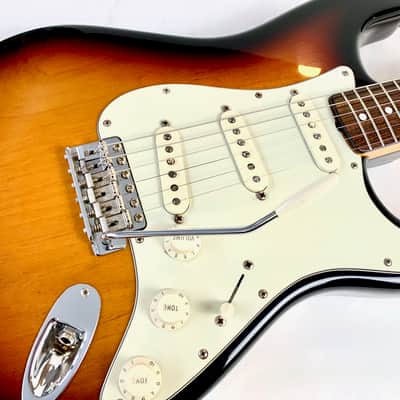 Immagine Fender Stratocaster American Vintage 62 Sunburst 2000 - 7