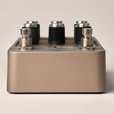 Universal Audio GOLDEN Reverberator Stereo Effects Pedal image 9