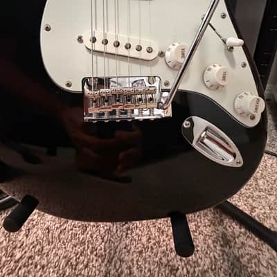 Fender Player Stratocaster with Maple Fretboard 2018 - 2024 Black image 2