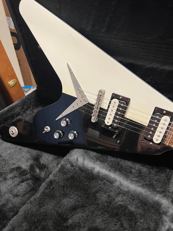 Dean Michael Schenker custom V 2002 - Black/White image 1