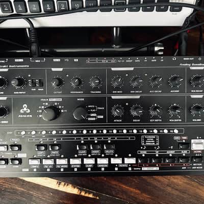 Abstrakt Instruments Avalon Bassline image 2