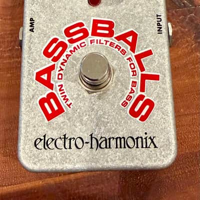Electro-Harmonix Bassballs Nano Twin Dynamic Envelope Filter Pedal