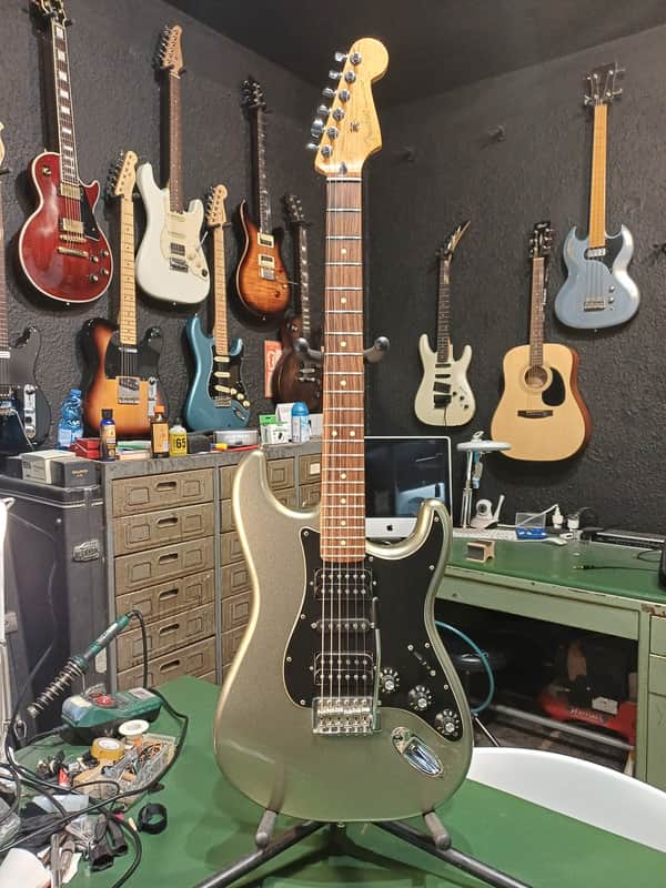 Fender Blacktop Stratocaster HSH 2012 - 2014 - Titanium