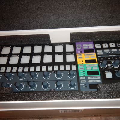 Arturia BeatStep Pro Black Edition MIDI Controller 2019 - 2021 - Black image 2