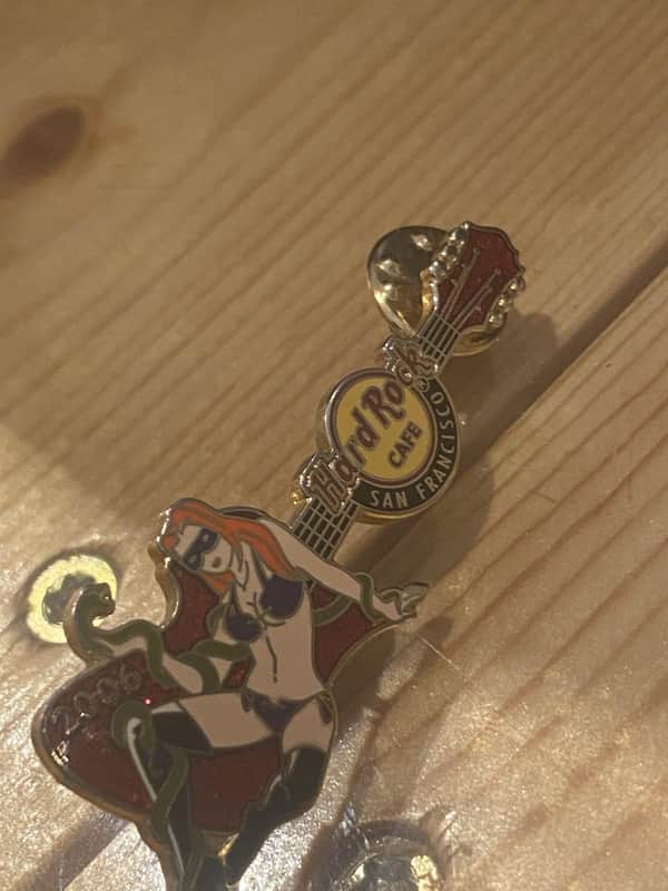 2006 Hard Rock Cafe Pin Up Girl Pin image 1