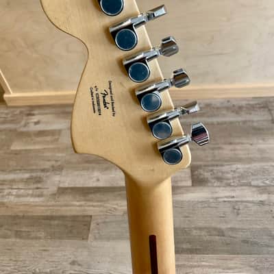 Squier Stratocaster w/ RoadRunner Hard Case & Xtras - Olympic White image 8