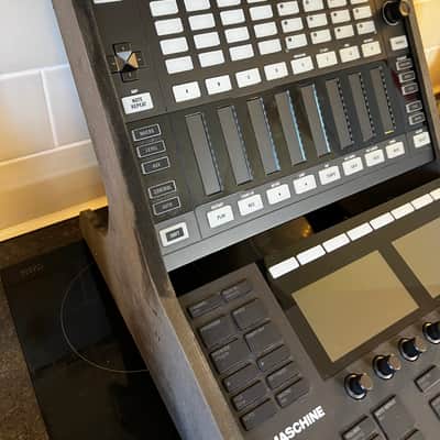 Native Instruments Maschine Mk3 + Maschine Jam + Stand + Deck Savers image 3