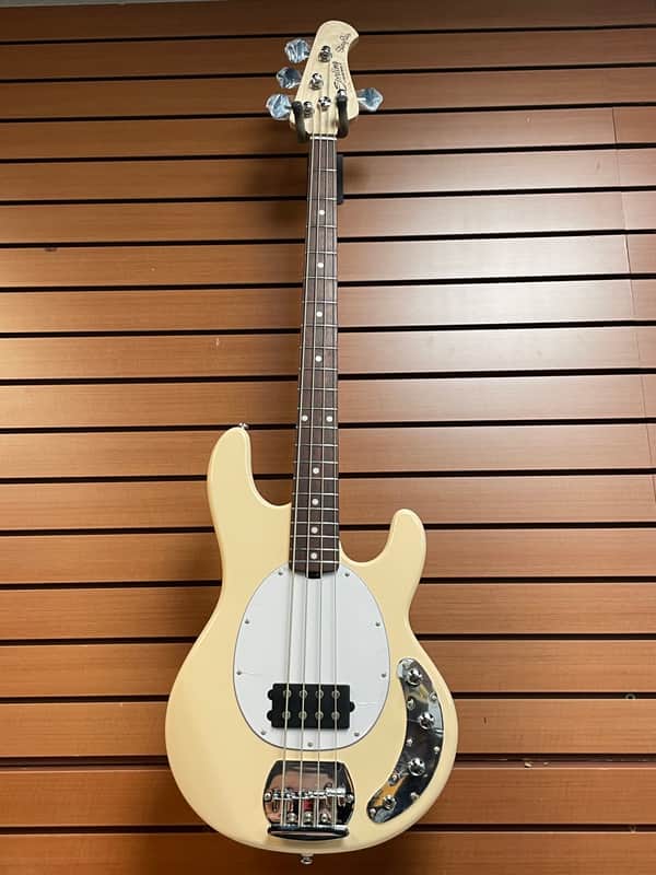 Sterling SUB StingRay Ray4 in Vintage Cream image 1