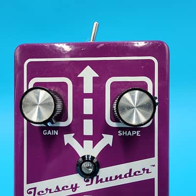 Fuchs Audio Plush Jersey Thunder Bass Guitar Effect Pedal Gain Boost EQ Bypass image 2