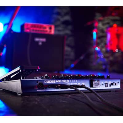 BOSS ME-90B Bass Multi-Effects Processor + CB-BM-M Case Bundle image 6