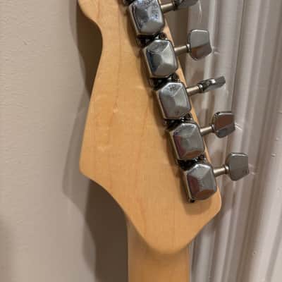 Unbranded Strat-style electric guitar - Matte gray image 5
