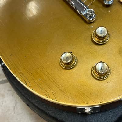 1970 Gibson Les Paul Deluxe Goldtop with case image 3