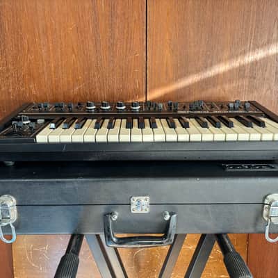 Roland SH-2 vintage analog synthesizer Perfect Working w/ original case image 4