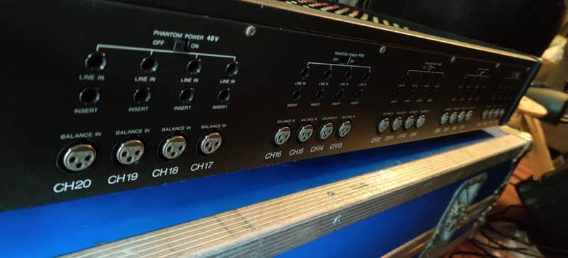 24チャンネルミキサー Soundtech ST244 Soundtech ST244 24チャンネルミキサー SoundTech 24x4 Mixing Console