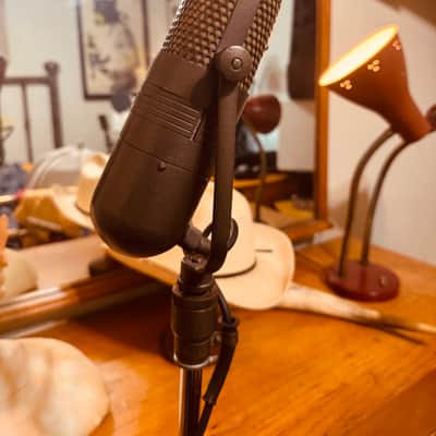 Beautiful 1955 RCA 77 DX Ribbon Microphone New Ribbon and Cable Nice!! image 1
