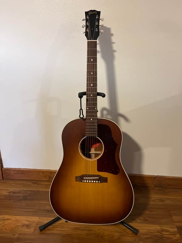 Gibson J-45 '50s Faded 2022 - Present - Faded Sunburst image 1