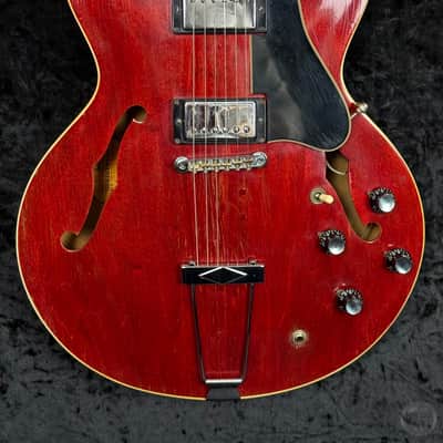 Gibson ES 335 TDC from 1968-69 in cherry red with original case image 3