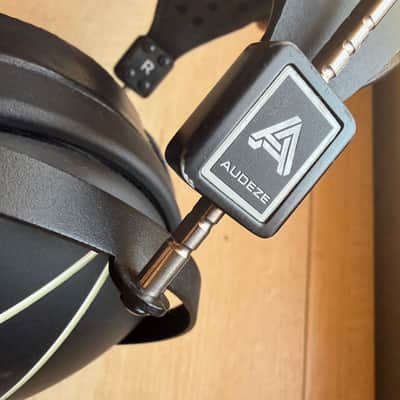 Audeze LCD-2 Closed-Back 2019 - Matte Carbon image 7