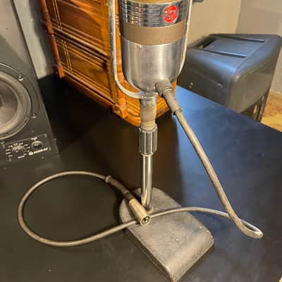 RCA 77-D Ribbon Microphone 1945 - 1955 - Silver / Red Badge image 9