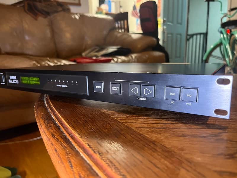 Yamaha MJC8 MIDI Junction Controller 8x8 Programmable Patchbay