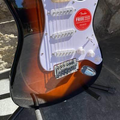 Squier Sonic Stratocaster - 2-Color Sunburst - Maple Neck - Excellent Condition image 9