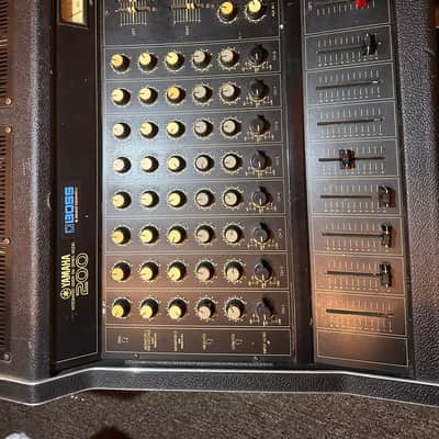 Yamaha EM-200 Powered Mixer (Vintage) image 2