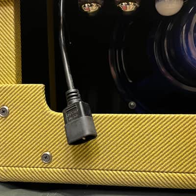 Handwired Tweed Deluxe custom made amplifier with Celestion Blue Alnico speaker image 5