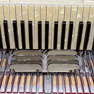 Crucianelli Accordion image 8