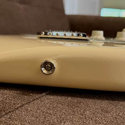 Fender Vintera III Late '60s Stratocaster w/Fender Deluxe bag and Case Candy - 2026 Model in Olympic White image 14