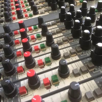 D&R Dayner 32 channels inline, recapped, cleaned, upgraded image 2