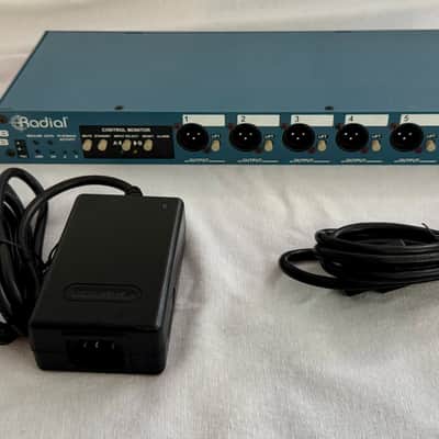 Radial SW8 USB 2010s - Blue image 1