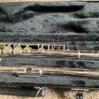 Yamaha Closed Hole Flute All New Pads model 221 image 3
