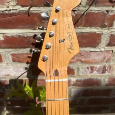 Fender Classic Series '50s Stratocaster 1999 - 2018 - 2-Color Sunburst image 2