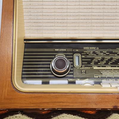 1958 Telefunken  Opus 9 - Nussbaum finish - very clean - 6 speakers - all tube image 4