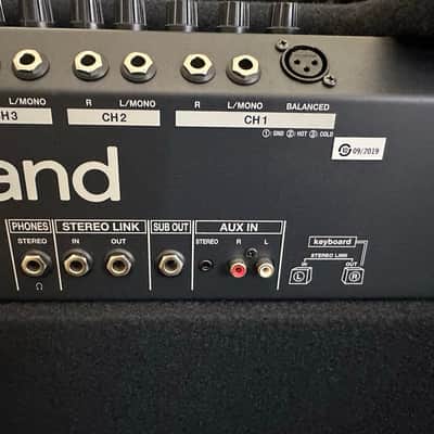 Roland KC-600 4-Channel 200-Watt 1x15" Keyboard Combo 2017 - Present - Black image 7