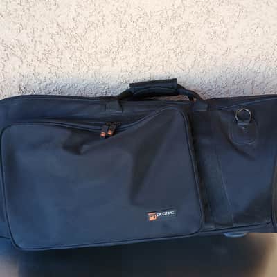 Reynolds Emperor baritone horn with mouthpiece and gig bag image 23