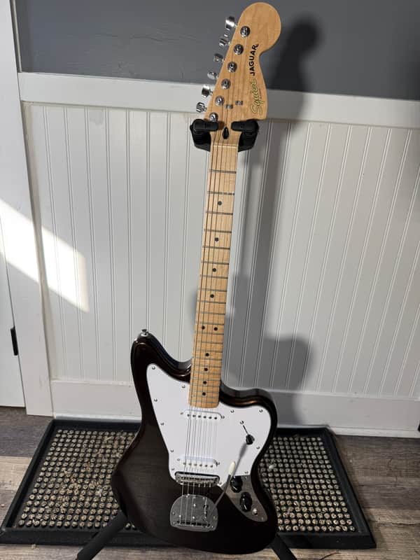 Squier Affinity Jaguar 2025 - Mystic Metallic Brown - Upgraded Locking Trem image 1